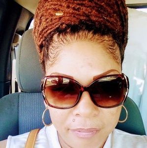 Meet your Posher, Chrielya